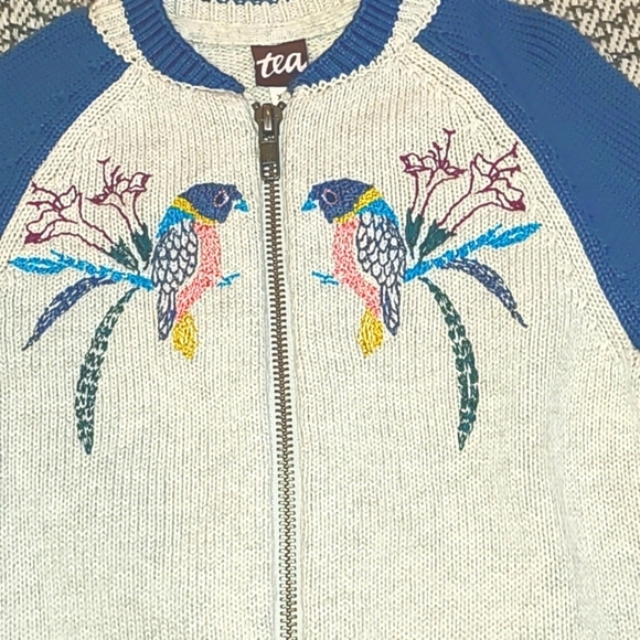 Tea Collection Raglan Sweater with Bird Embroidery Size XS / 2-3 - Picture 2 of 4